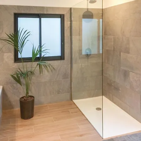 Дом отдыха Three-bedroom Holiday In Giens *